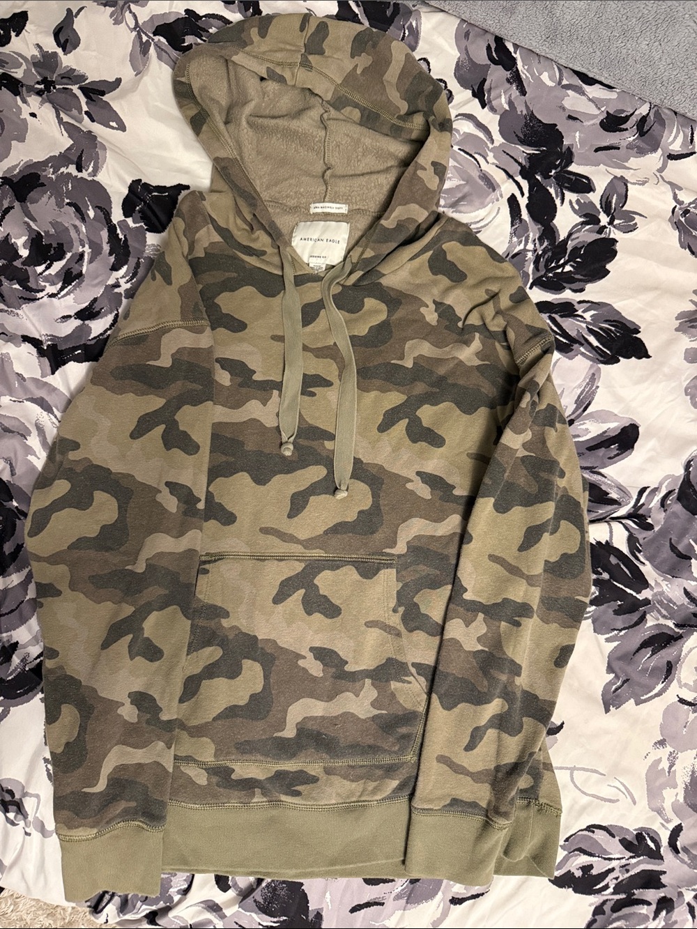 American Eagle Outfitters Olive & Brown Camo Pullover Hoodie